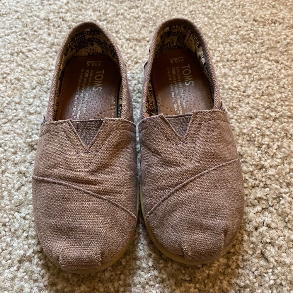 TOMS Slip-Ons